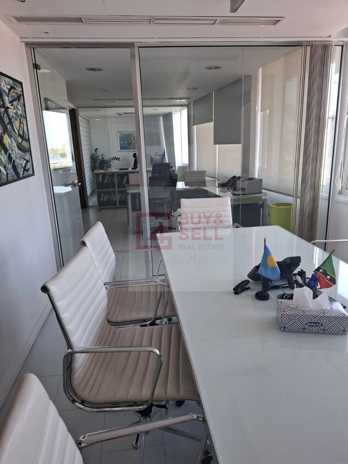 235m² Office for Rent