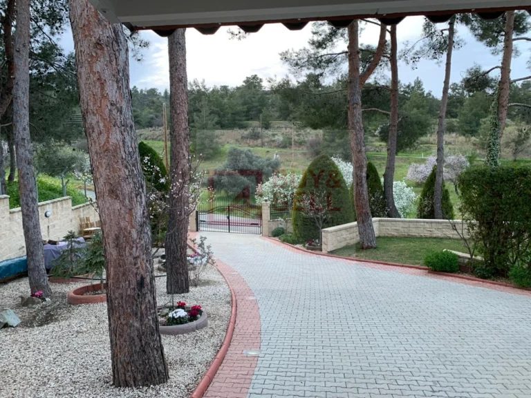 3 Bedroom House for Rent in Kapedes, Nicosia District