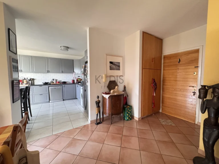 3 Bedroom Apartment for Sale in Strovolos, Nicosia District