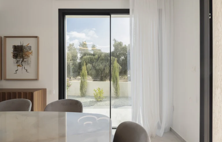 4 Bedroom House for Sale in Chlorakas, Paphos District