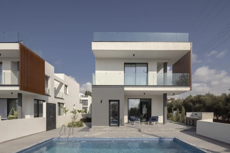 4 Bedroom House for Sale in Chlorakas, Paphos District