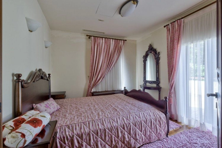 6+ Bedroom House for Sale in Souni, Limassol District