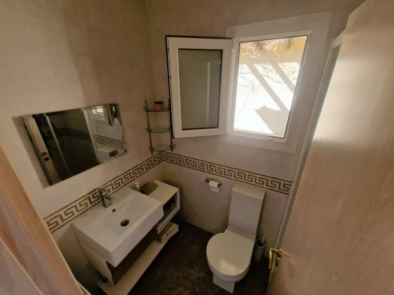 5 Bedroom House for Sale in Laneia, Limassol District