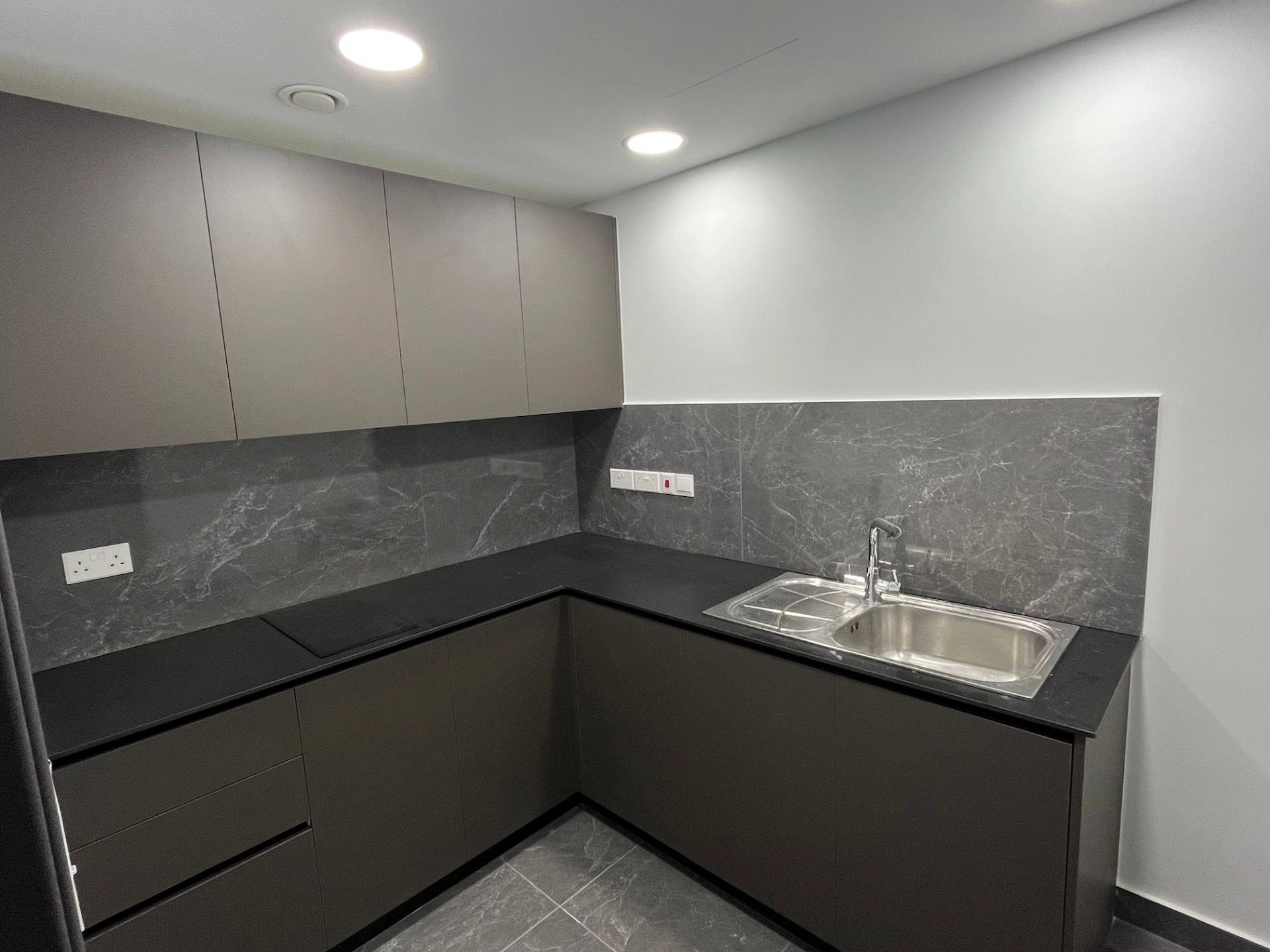 825m² Office for Rent in Larnaca – Agios Nikolaos, Limassol District