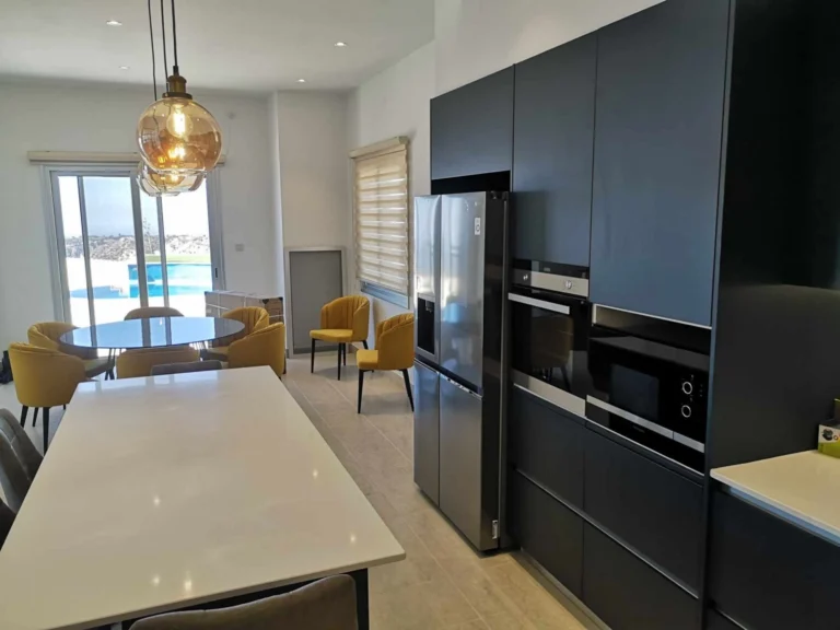 5 Bedroom House for Sale in Kathikas, Paphos District