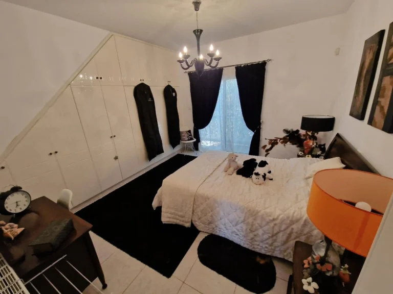 5 Bedroom House for Sale in Parekklisia, Limassol District