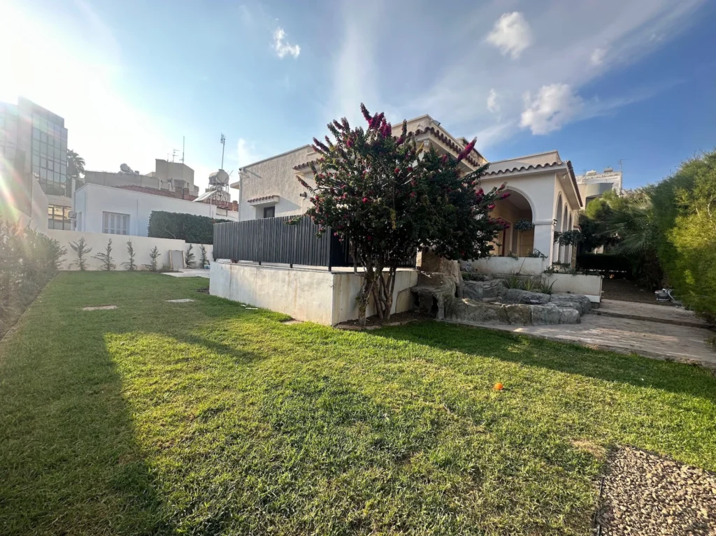 280m² Building for Rent in Limassol – Agia Zoni