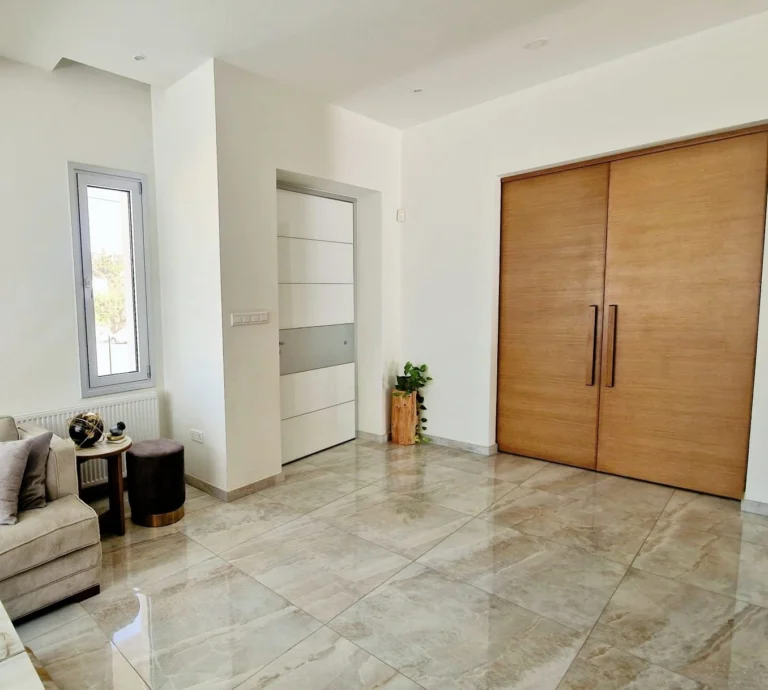 5 Bedroom House for Sale in Limassol – Agios Athanasios