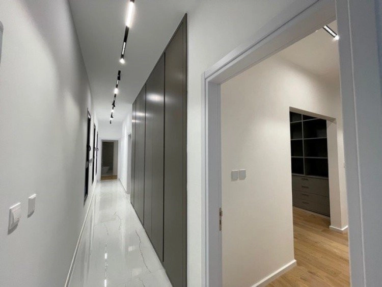 5 Bedroom House for Rent in Agios Tychonas, Limassol District