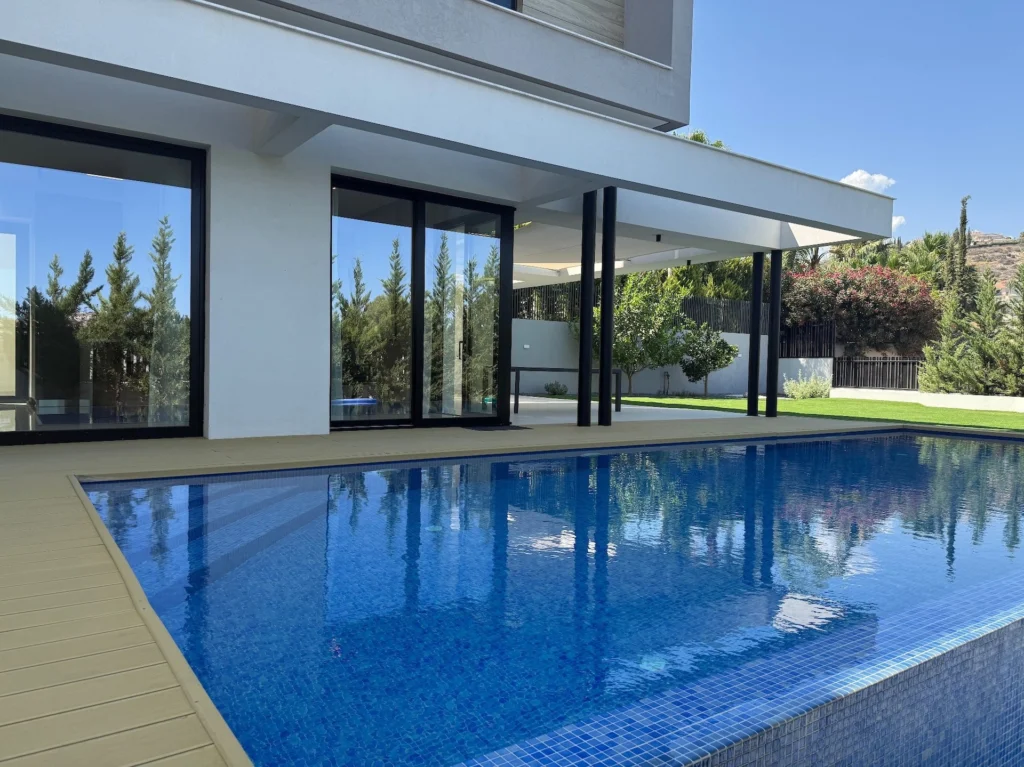 5 Bedroom House for Rent in Agios Tychonas, Limassol District