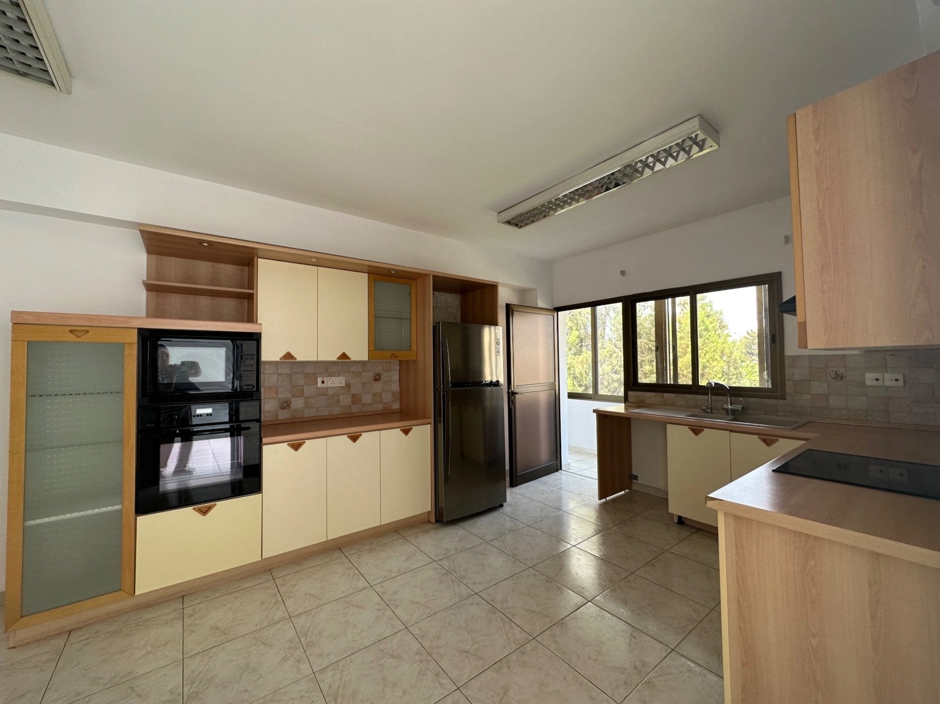 135m² Office for Rent in Limassol – Mesa Geitonia