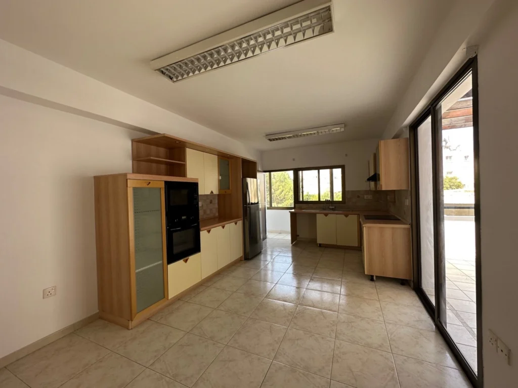 135m² Office for Rent in Limassol – Mesa Geitonia