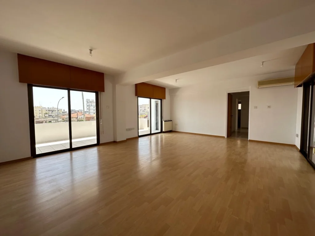 135m² Office for Rent in Limassol – Mesa Geitonia