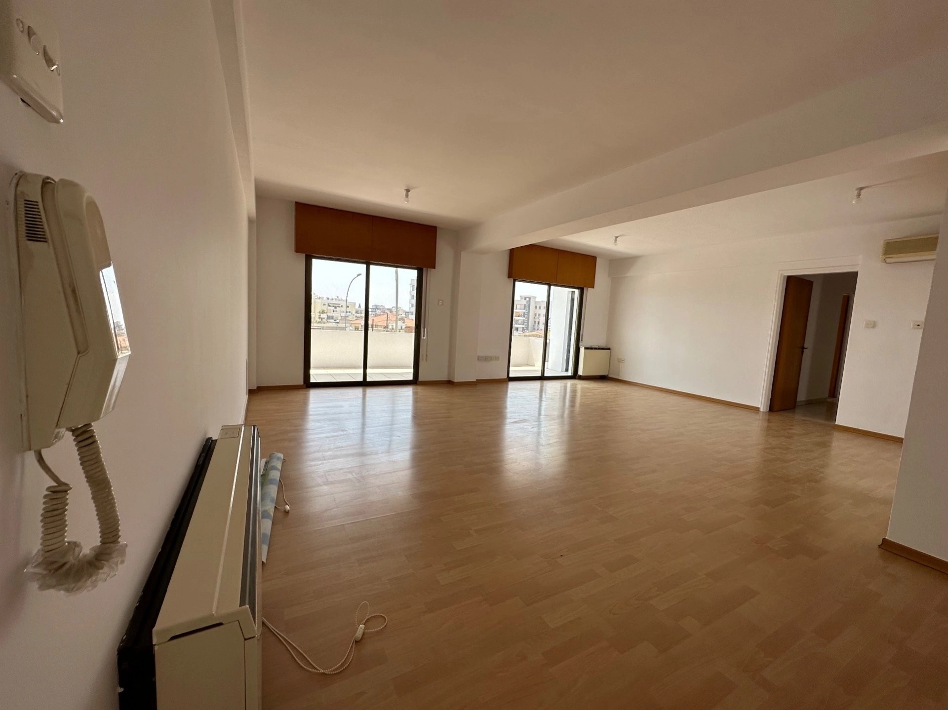 135m² Office for Rent in Limassol – Mesa Geitonia