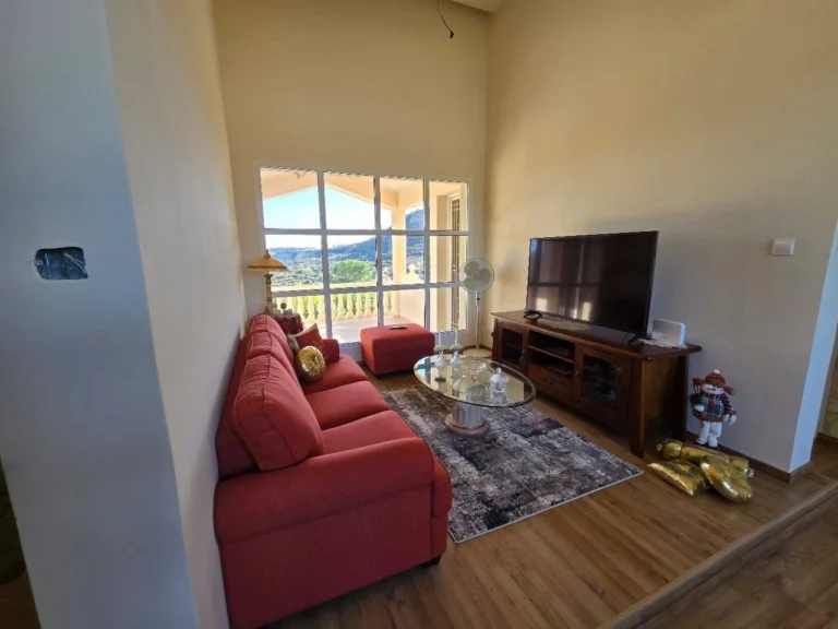 5 Bedroom House for Sale in Fasoula Lemesou, Limassol District