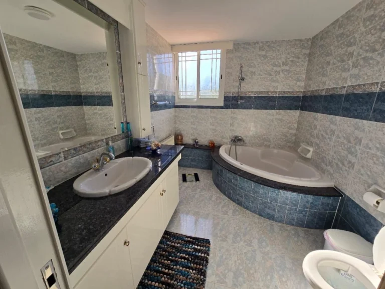 5 Bedroom House for Sale in Fasoula Lemesou, Limassol District