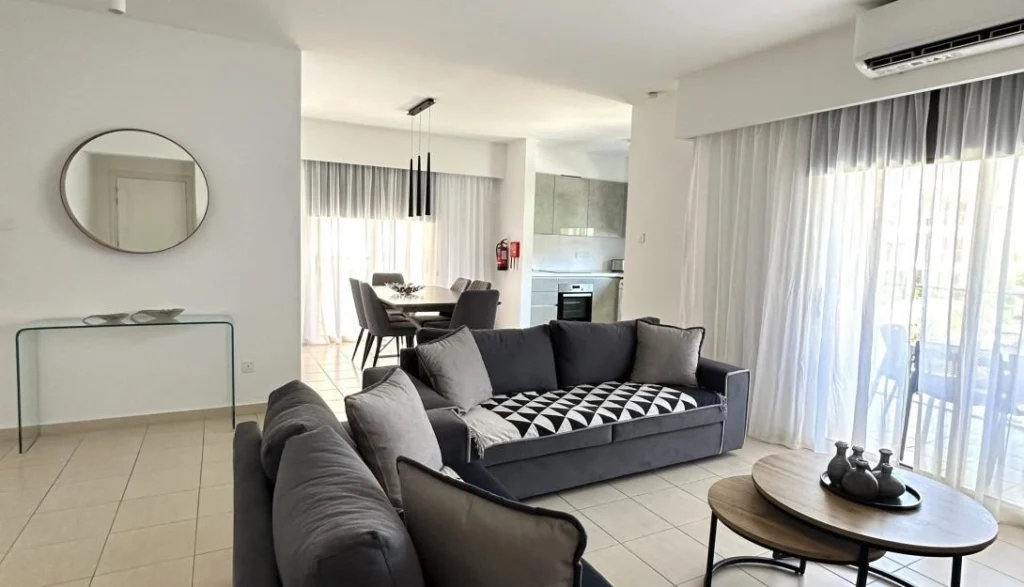 3 Bedroom Apartment for Sale in Paphos – Universal