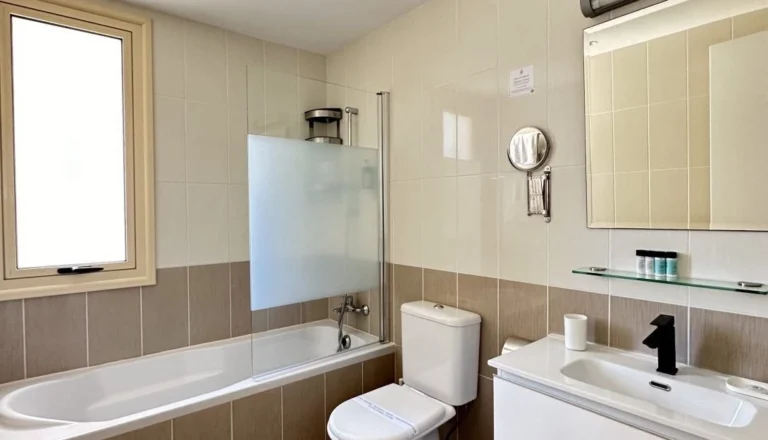 3 Bedroom Apartment for Sale in Paphos – Universal