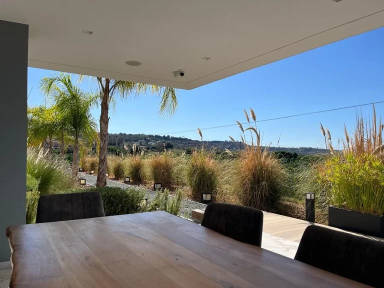 540m² House for Sale in Peyia, Paphos District