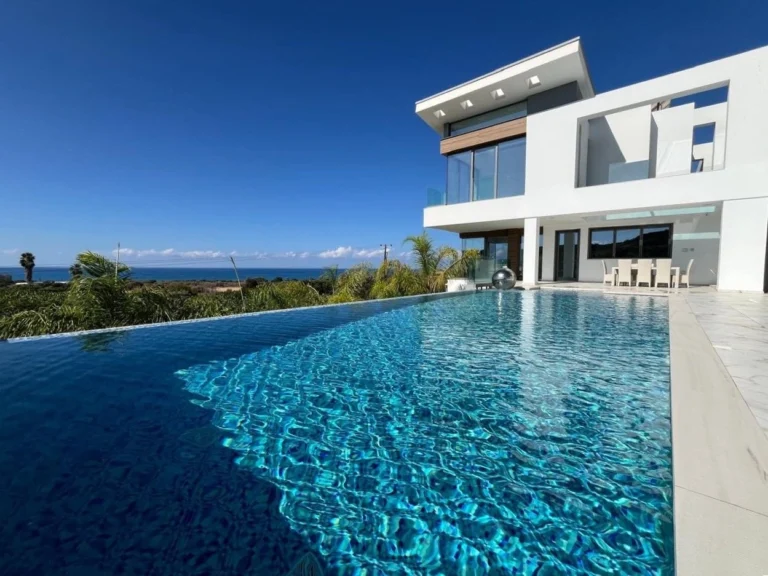 540m² House for Sale in Peyia, Paphos District