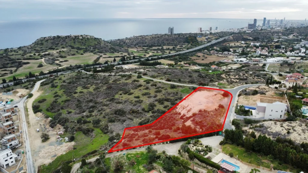 5,593m² Plot for Sale in Agios Tychonas, Limassol District