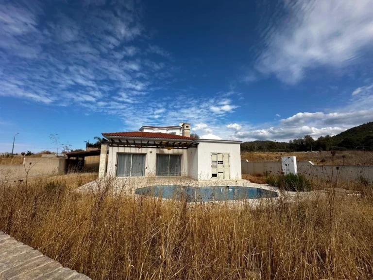 3 Bedroom House for Sale in Argaka, Paphos District