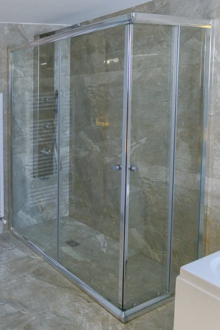 5 Bedroom House for Sale in Agios Tychonas, Limassol District