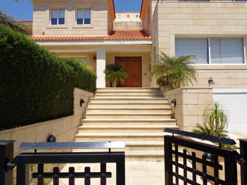 5 Bedroom House for Sale in Limassol District
