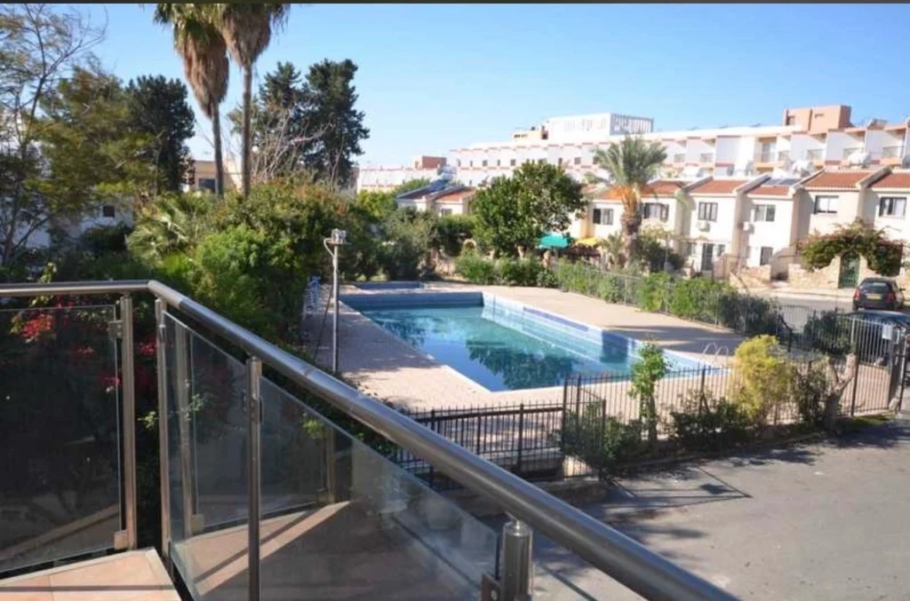 3 Bedroom House for Sale in Tombs Of the Kings, Paphos District