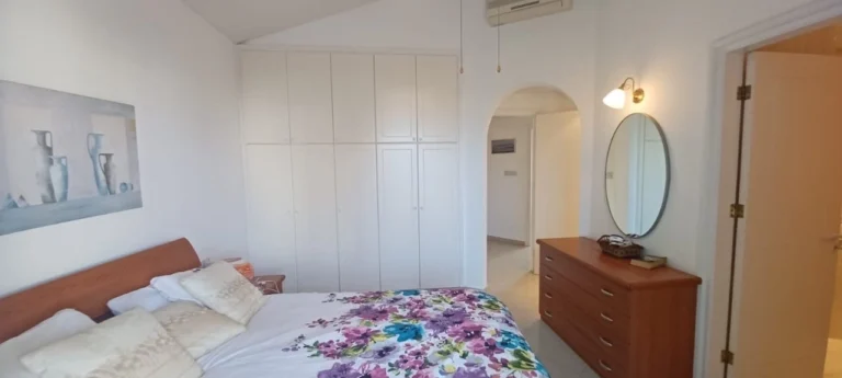 3 Bedroom House for Sale in Paphos – Moutallos