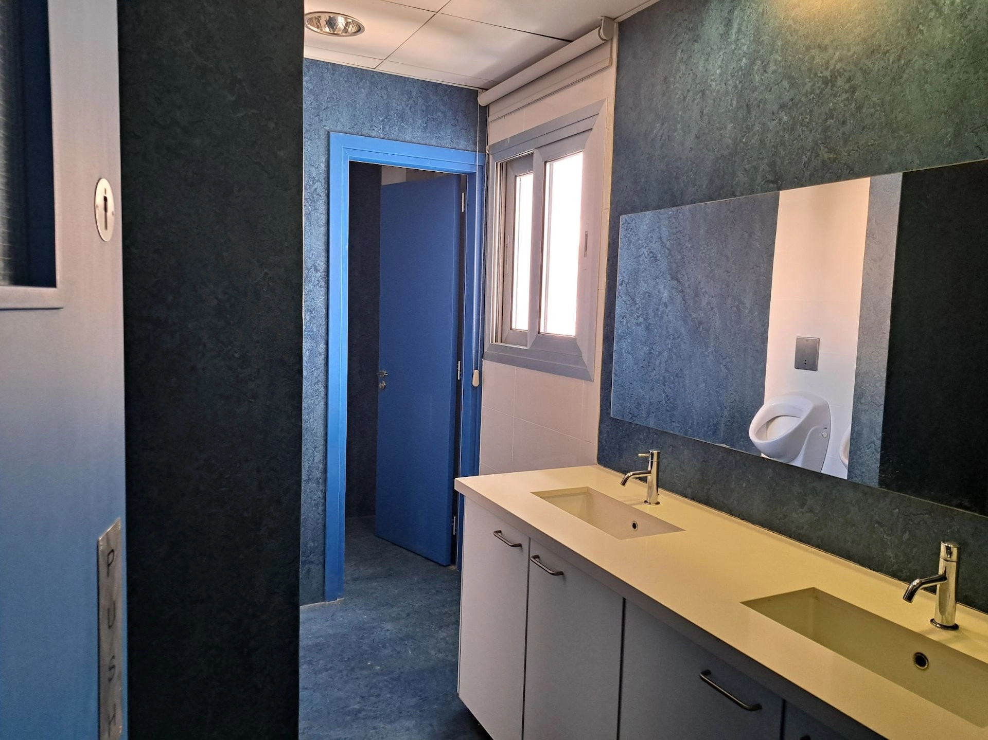 1967m² Building for Rent in Limassol – Katholiki