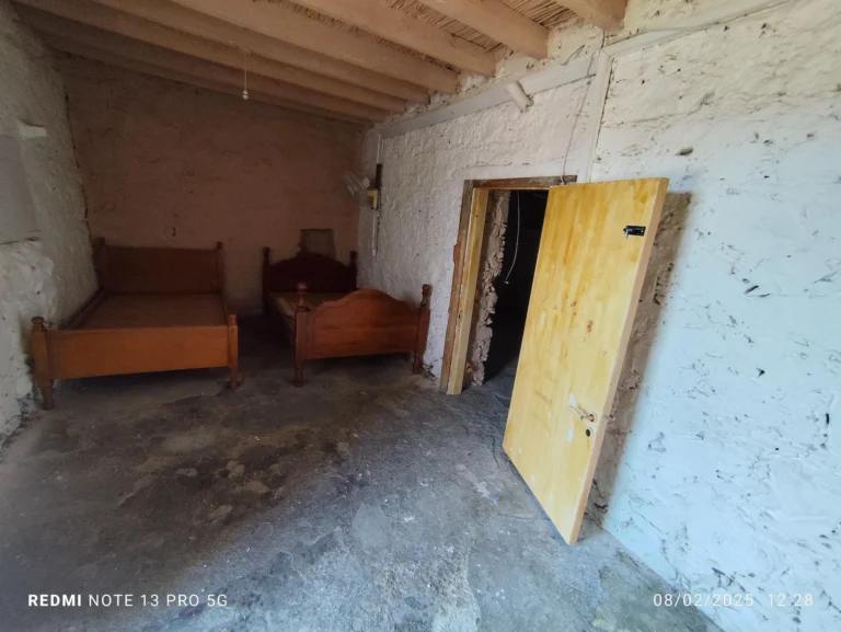 2 Bedroom House for Sale in Dierona, Limassol District