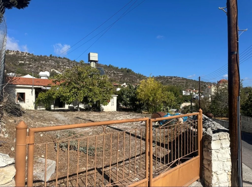 2 Bedroom House for Sale in Salamiou, Paphos District