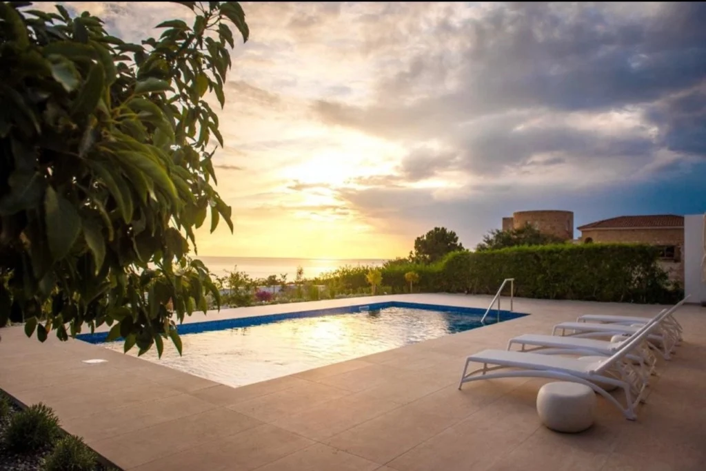 4 Bedroom House for Sale in Sea Caves, Paphos District