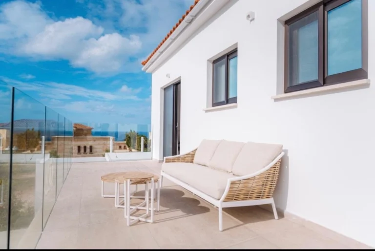 4 Bedroom House for Sale in Sea Caves, Paphos District