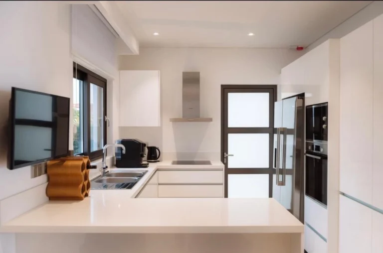 4 Bedroom House for Sale in Sea Caves, Paphos District