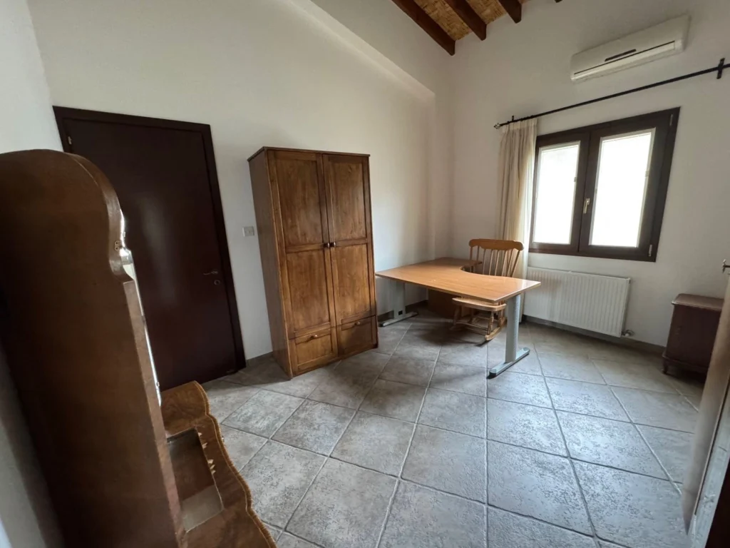 4 Bedroom House for Rent in Agios Tychonas, Limassol District