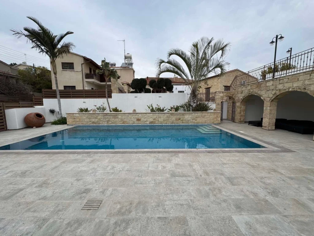 4 Bedroom House for Rent in Agios Tychonas, Limassol District