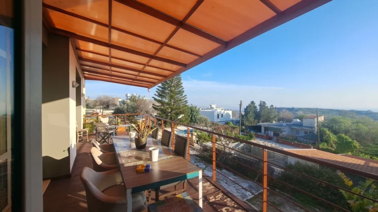 5 Bedroom House for Sale in Armou, Paphos District