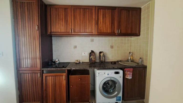 5 Bedroom House for Sale in Armou, Paphos District