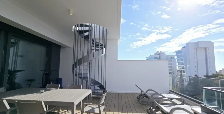 4 Bedroom Apartment for Rent in Potamos Germasogeias, Limassol District