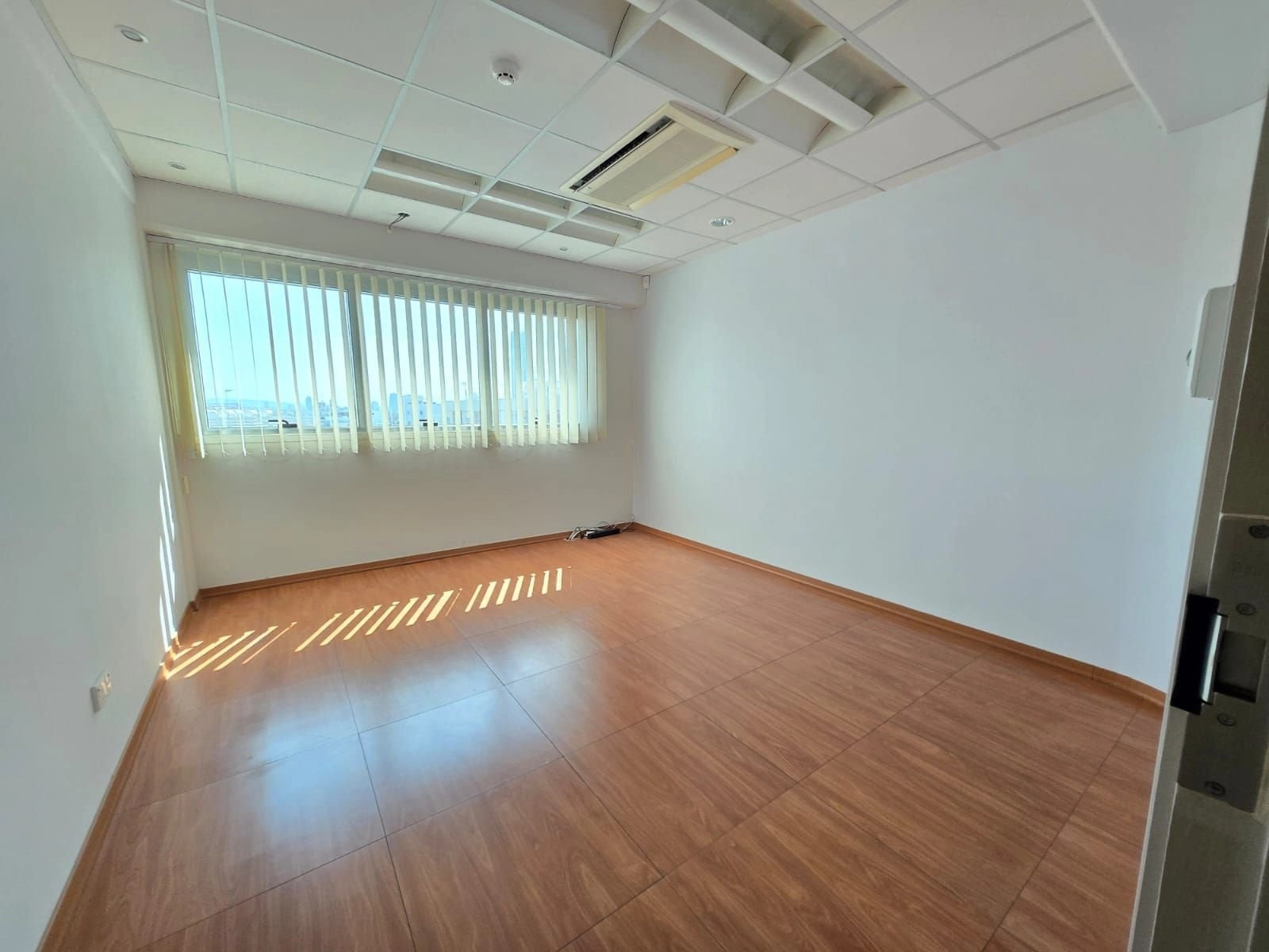 262m² Office for Rent in Limassol District