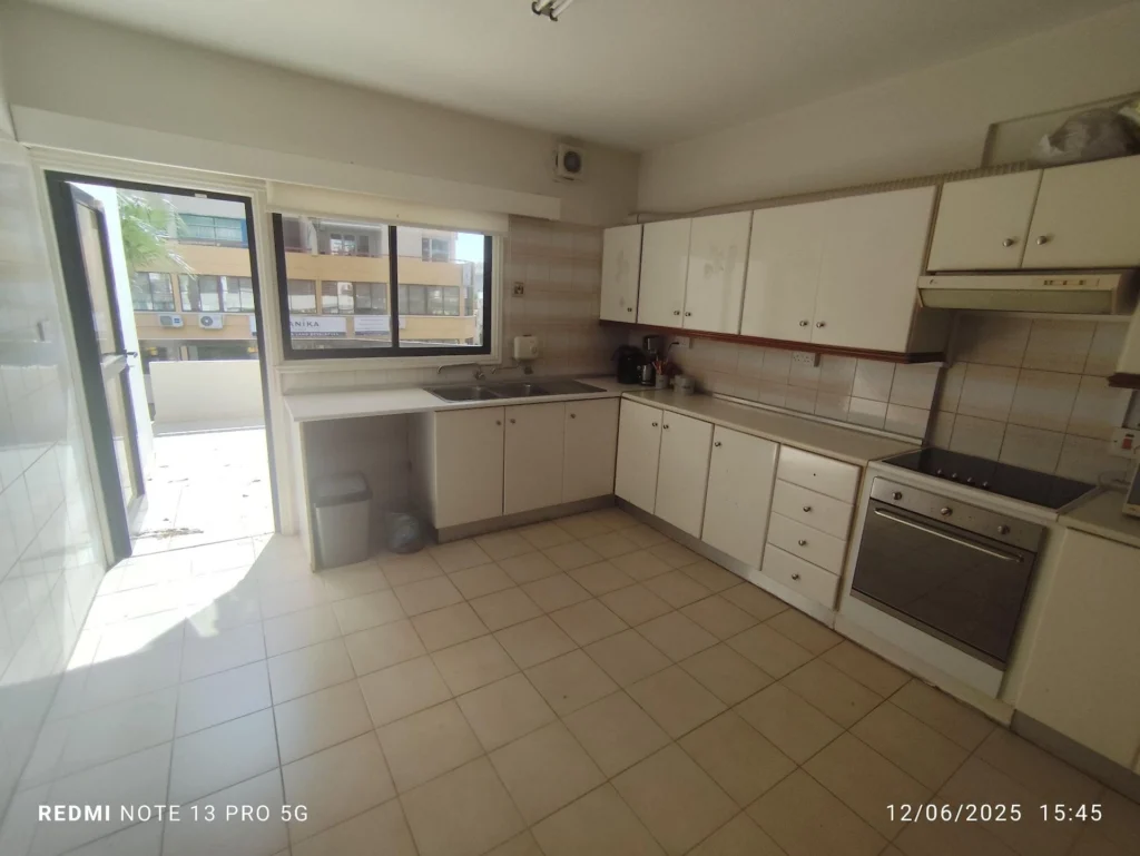 220m² Office for Rent in Limassol District