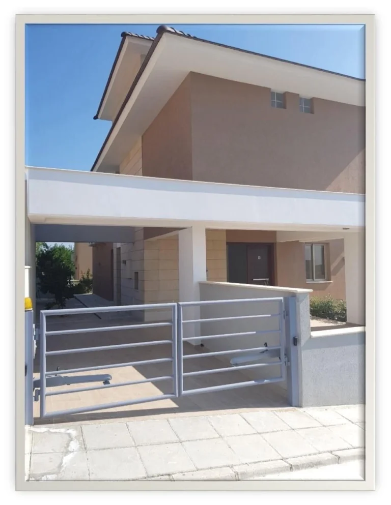 4 Bedroom House for Sale in Pyrgos Lemesou Tourist Area, Limassol District
