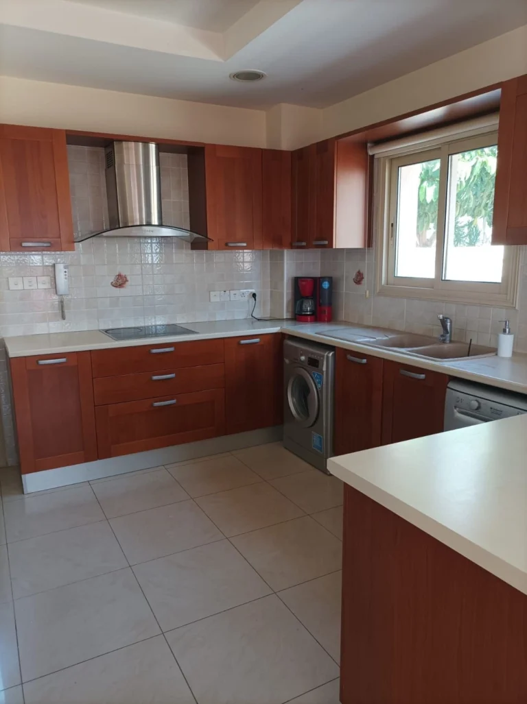 Cheap Houses and Villas for Sale Limassol up to 700000 euro