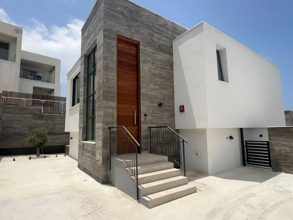 3 Bedroom House for Sale in Chlorakas, Paphos District