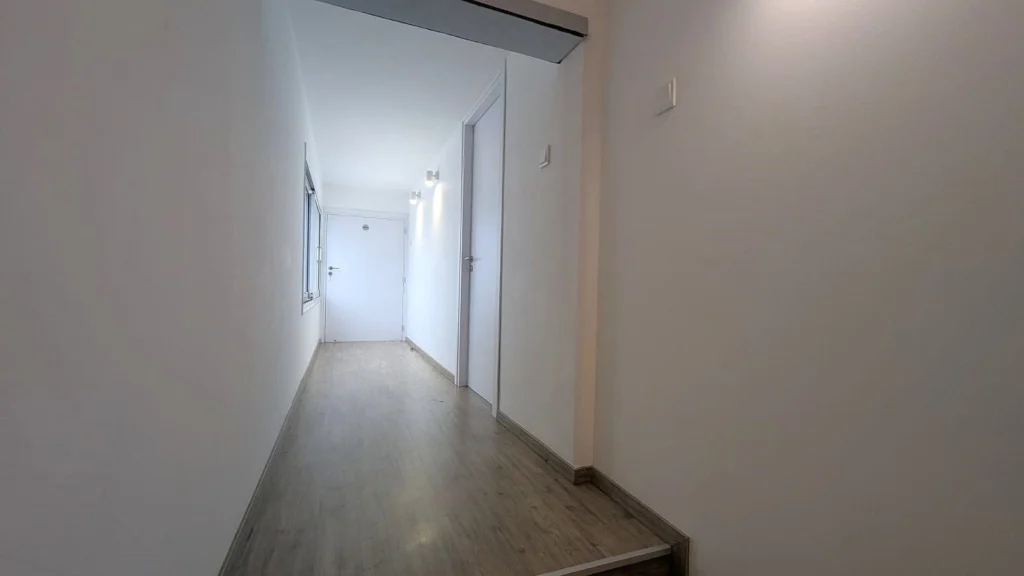 130m² Office for Rent in Limassol District