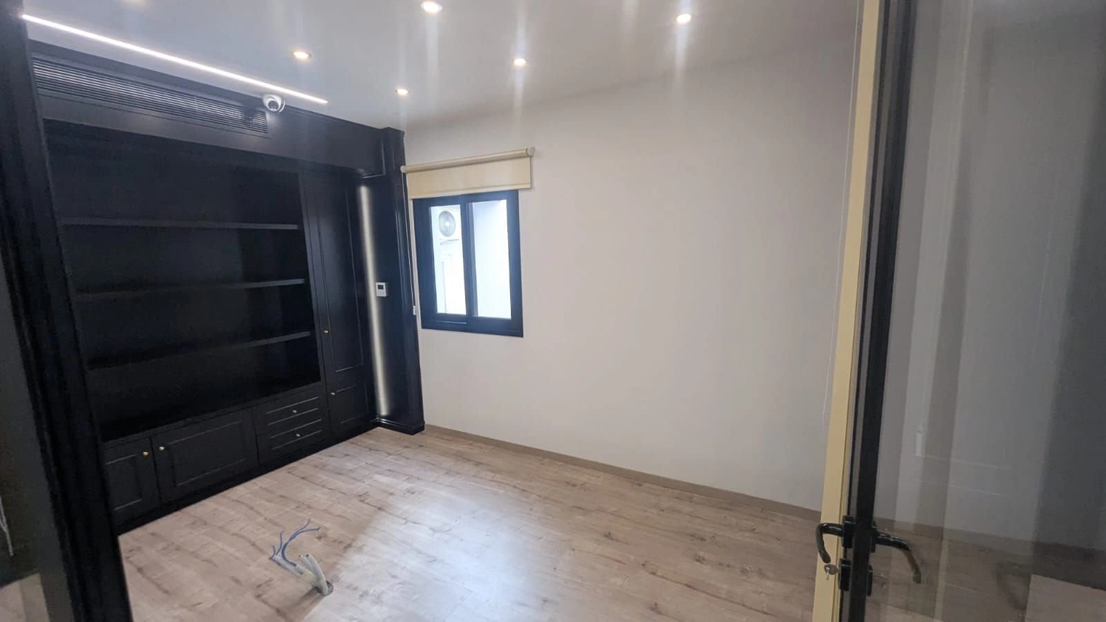 130m² Office for Rent in Limassol District