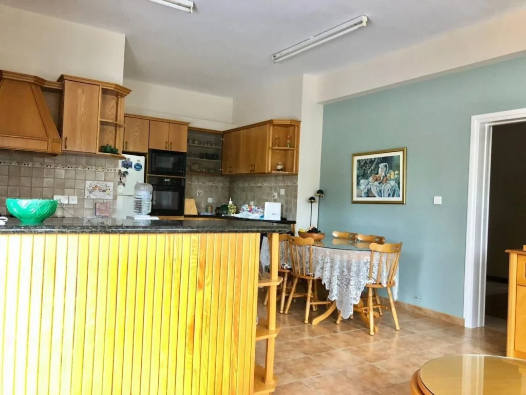 4 Bedroom House for Sale in Episkopi, Limassol District