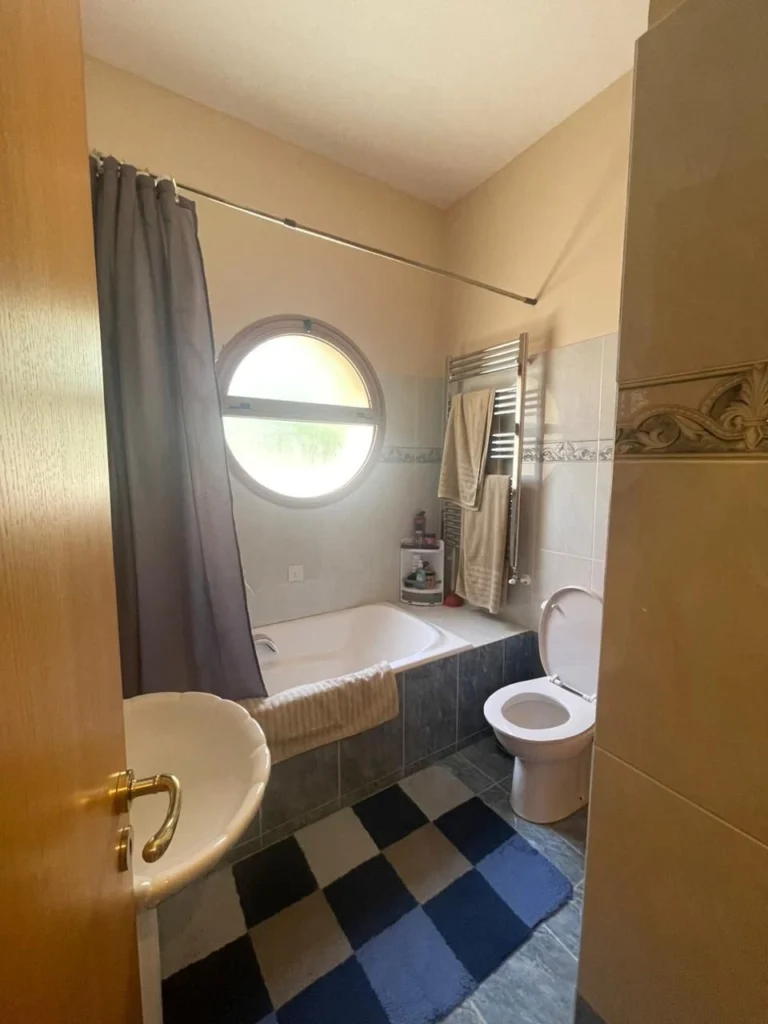 4 Bedroom House for Sale in Episkopi, Limassol District